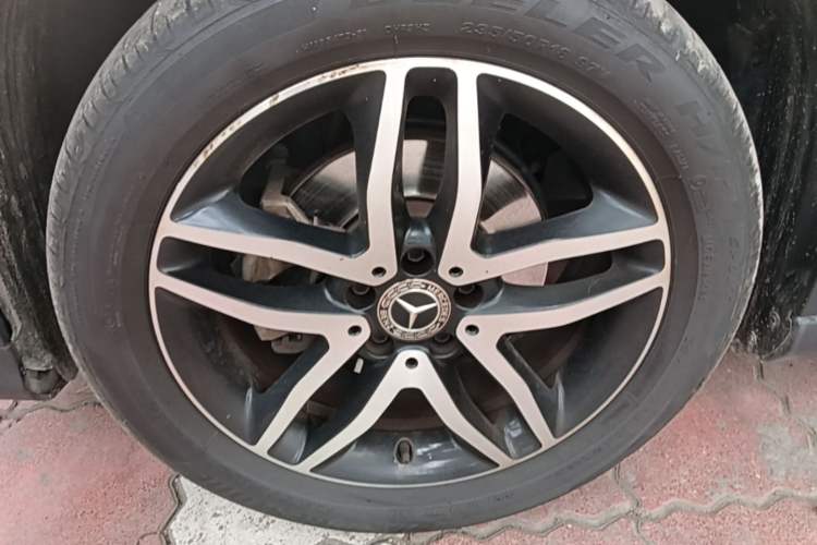 Used Mercedes-Benz GLA 2017 GLA 200 Fashion Model Left Front Wheel Hub