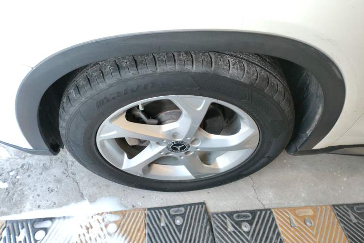 Used Mercedes-Benz GLA 2017 GLA 200 Sport Edition Left Front Wheel Hub