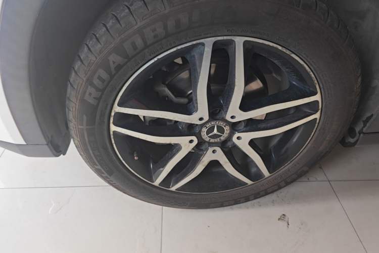 Used Mercedes-Benz GLA 2017 GLA 200 Fashion Model Left Front Wheel Hub