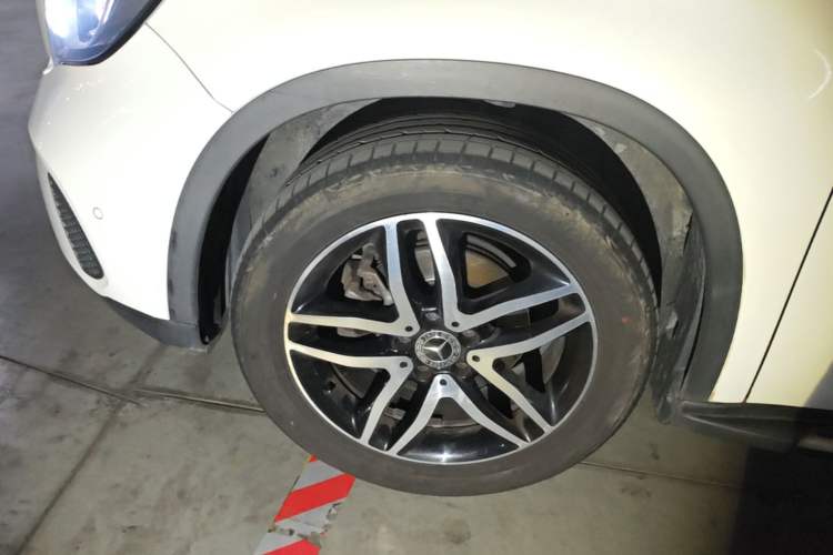 Used Mercedes-Benz GLA 2017 GLA 200 Fashion Model Left Front Wheel Hub