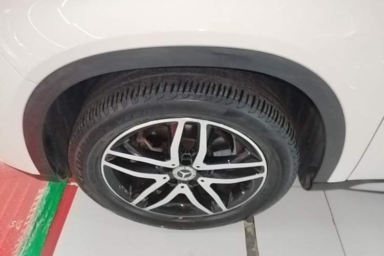 Used Mercedes-Benz GLA 2017 GLA 200 Fashion Model Left Front Wheel Hub