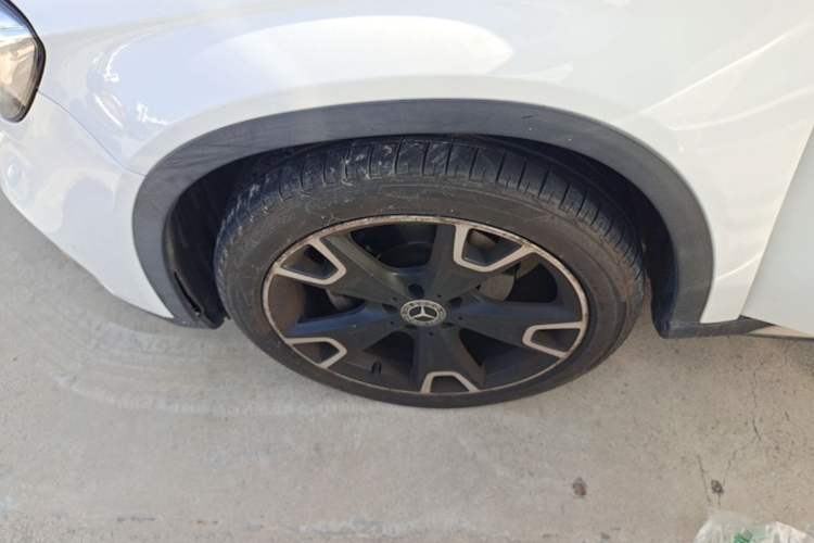 Used Mercedes-Benz GLA 2017 GLA 220 4MATIC Fashion Model Left Front Wheel Hub