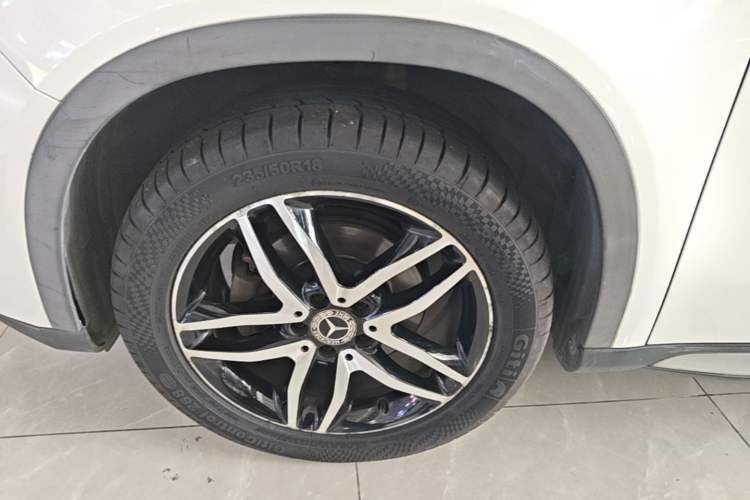 Used Mercedes-Benz GLA 2017 GLA 200 Fashion Model Left Front Wheel Hub