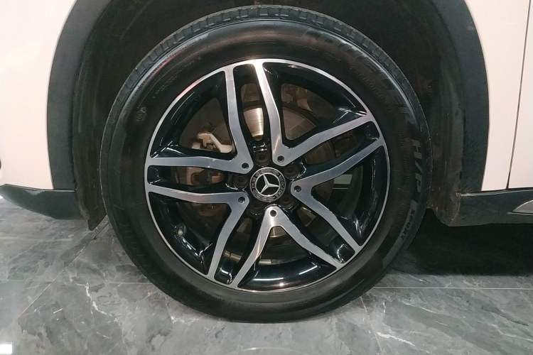 Used Mercedes-Benz GLA 2017 GLA 200 Fashion Model Left Front Wheel Hub