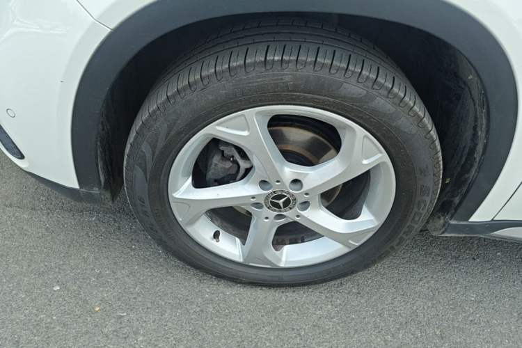 Used Mercedes-Benz GLA 2017 GLA 200 Sport Edition Left Front Wheel Hub