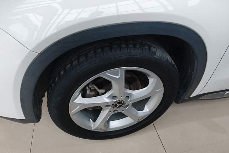 Used Mercedes-Benz GLA 2017 GLA 200 Sport Edition Left Front Wheel Hub