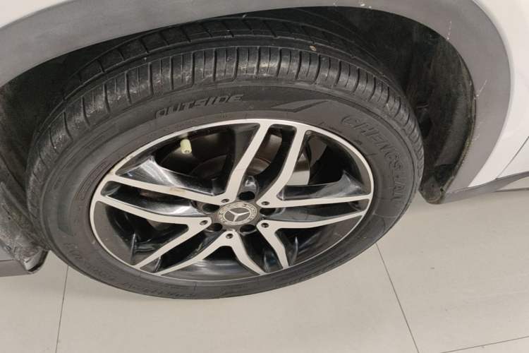 Used Mercedes-Benz GLA 2017 GLA 200 Fashion Model Left Front Wheel Hub