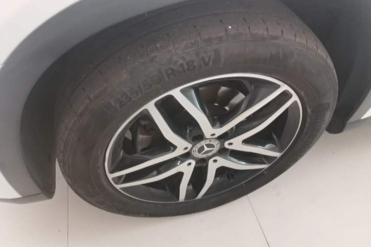 Used Mercedes-Benz GLA 2017 GLA 200 Fashion Model Left Front Wheel Hub