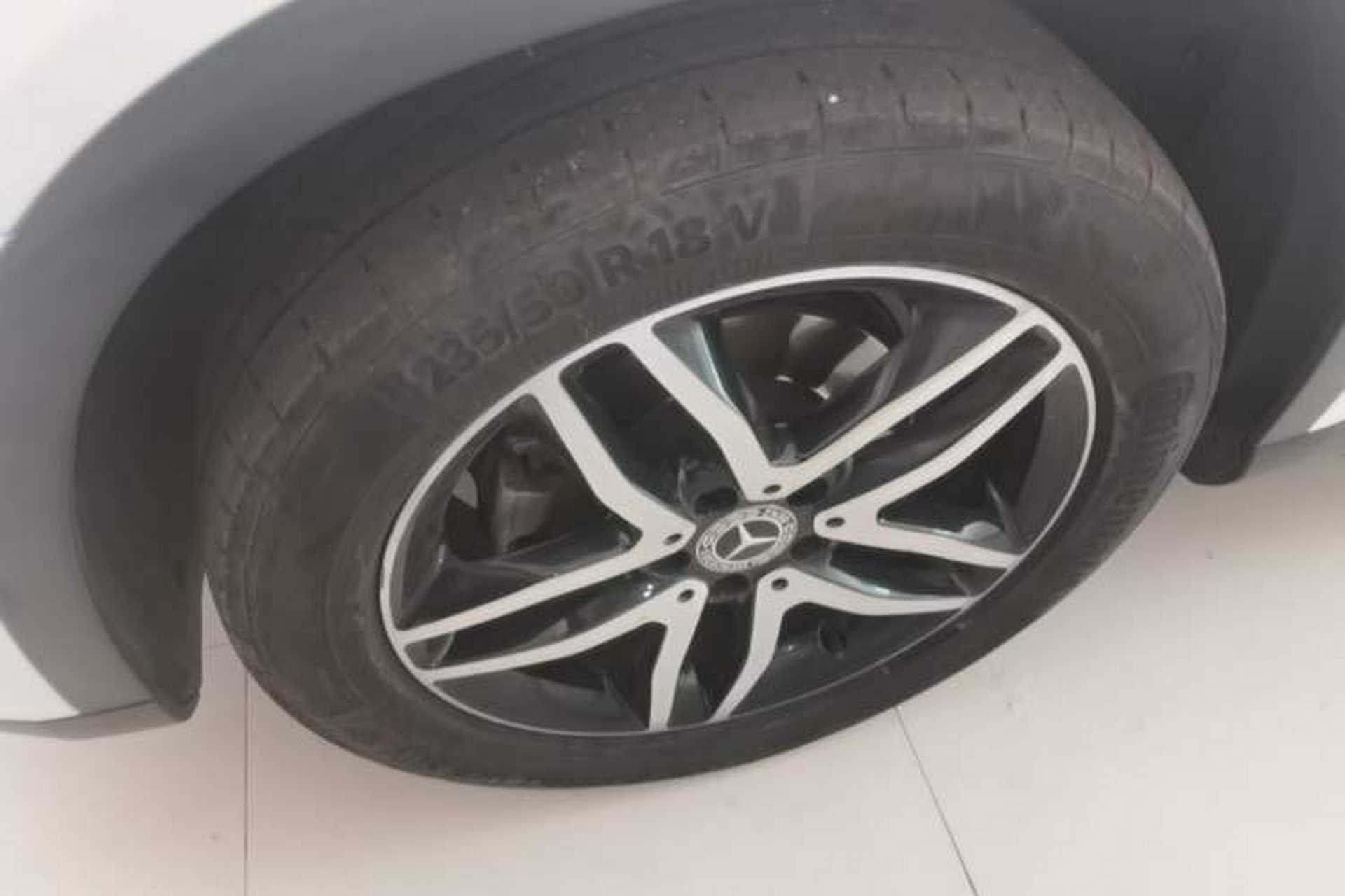 Used Mercedes-Benz GLA 2017 GLA 200 Fashion Model Left Front Wheel Hub
