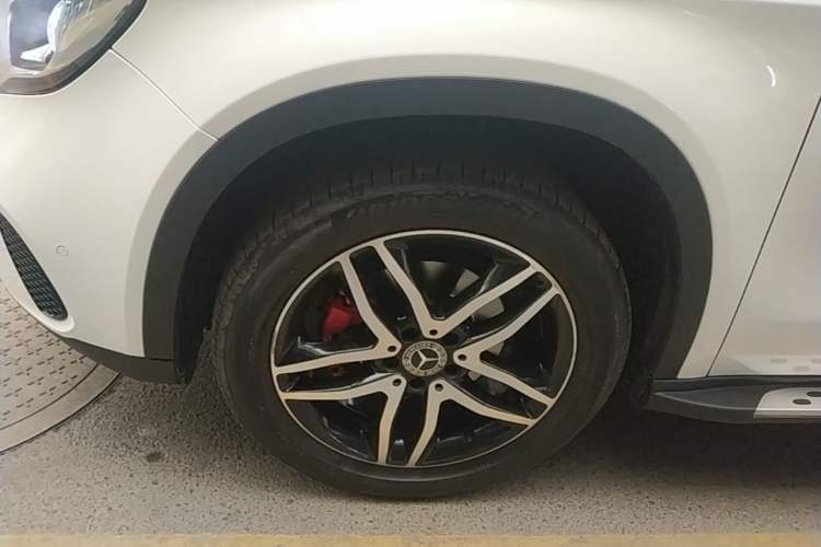 Used Mercedes-Benz GLA 2017 GLA 200 Fashion Model Left Front Wheel Hub