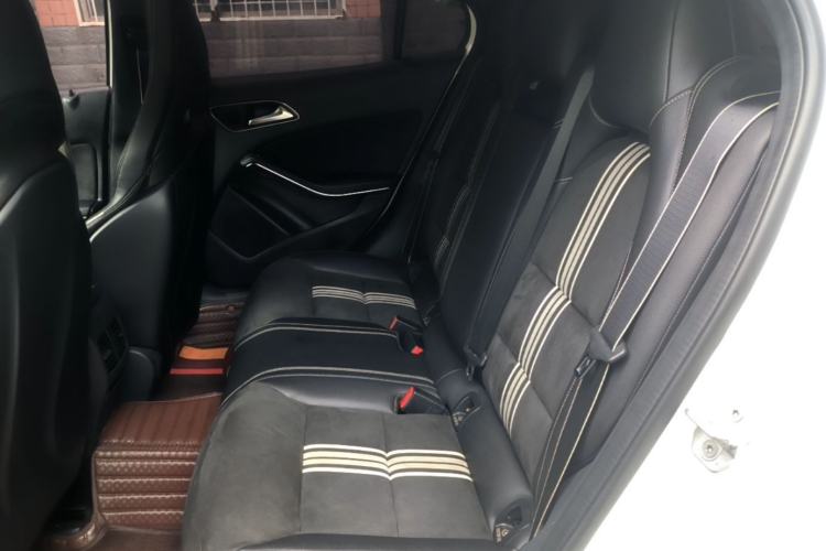 Used Mercedes-Benz GLA 2017 GLA 200 Fashion Model Left Rear Seat