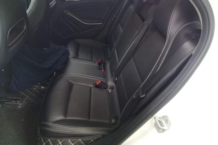 Used Mercedes-Benz GLA 2017 GLA 220 4MATIC Luxury Model Left Rear Seat