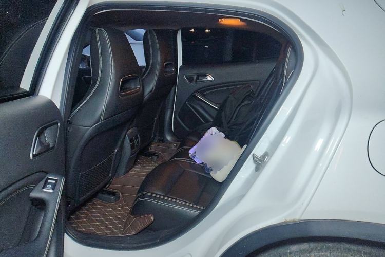 Used Mercedes-Benz GLA 2017 GLA 200 Sport Edition Left Rear Seat
