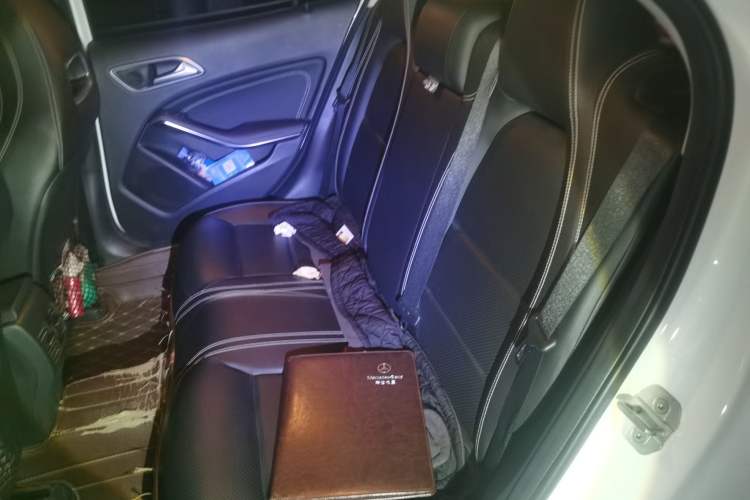 Used Mercedes-Benz GLA 2017 GLA 200 Fashion Model Left Rear Seat