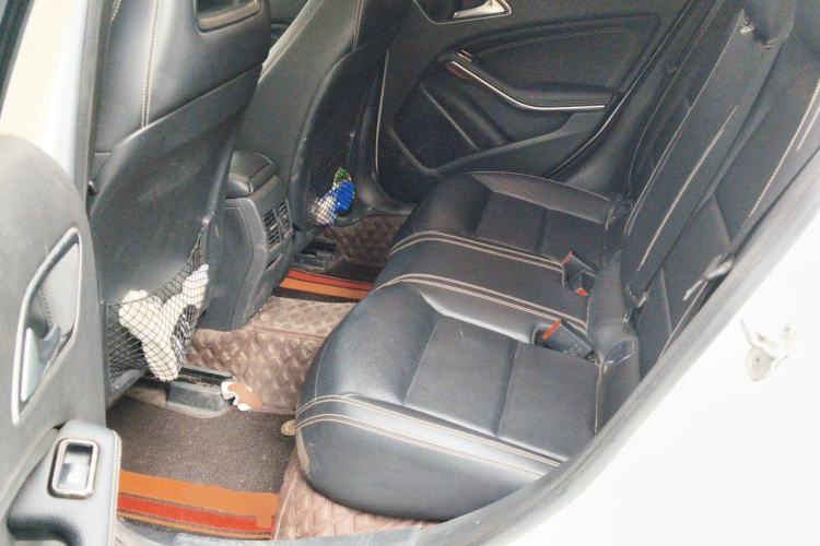 Used Mercedes-Benz GLA 2017 GLA 200 Fashion Model Left Rear Seat