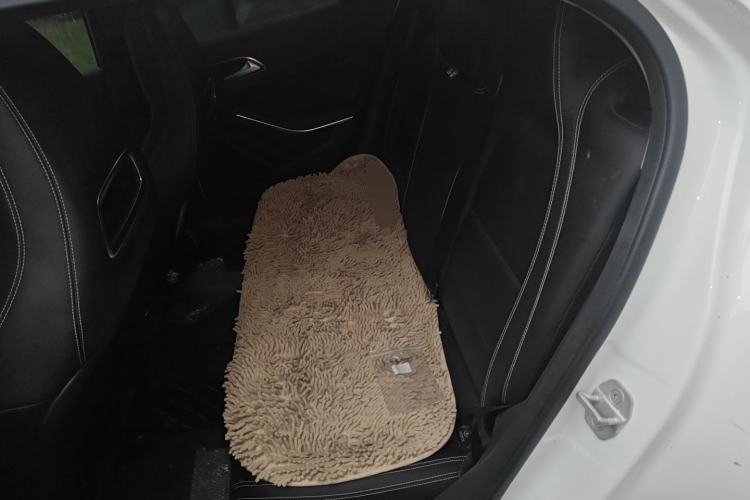Used Mercedes-Benz GLA 2017 GLA 200 Fashion Model Left Rear Seat