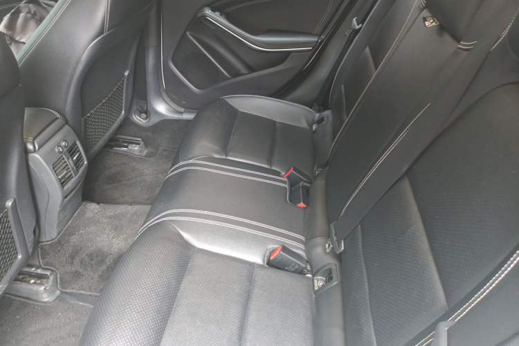 Used Mercedes-Benz GLA 2017 GLA 200 Sport Edition Left Rear Seat