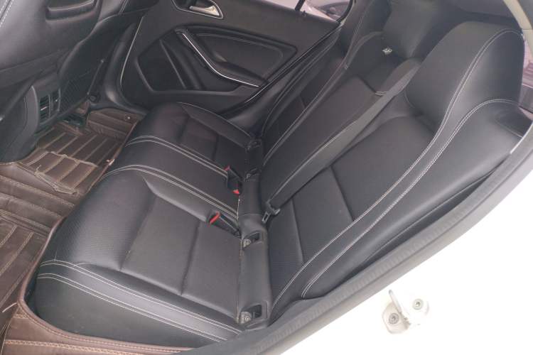 Used Mercedes-Benz GLA 2017 GLA 200 Sport Edition Left Rear Seat