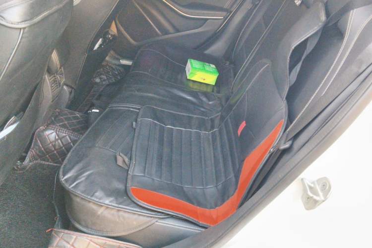 Used Mercedes-Benz GLA 2017 GLA 200 Fashion Model Left Rear Seat