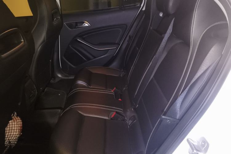 Used Mercedes-Benz GLA 2017 GLA 200 Fashion Model Left Rear Seat