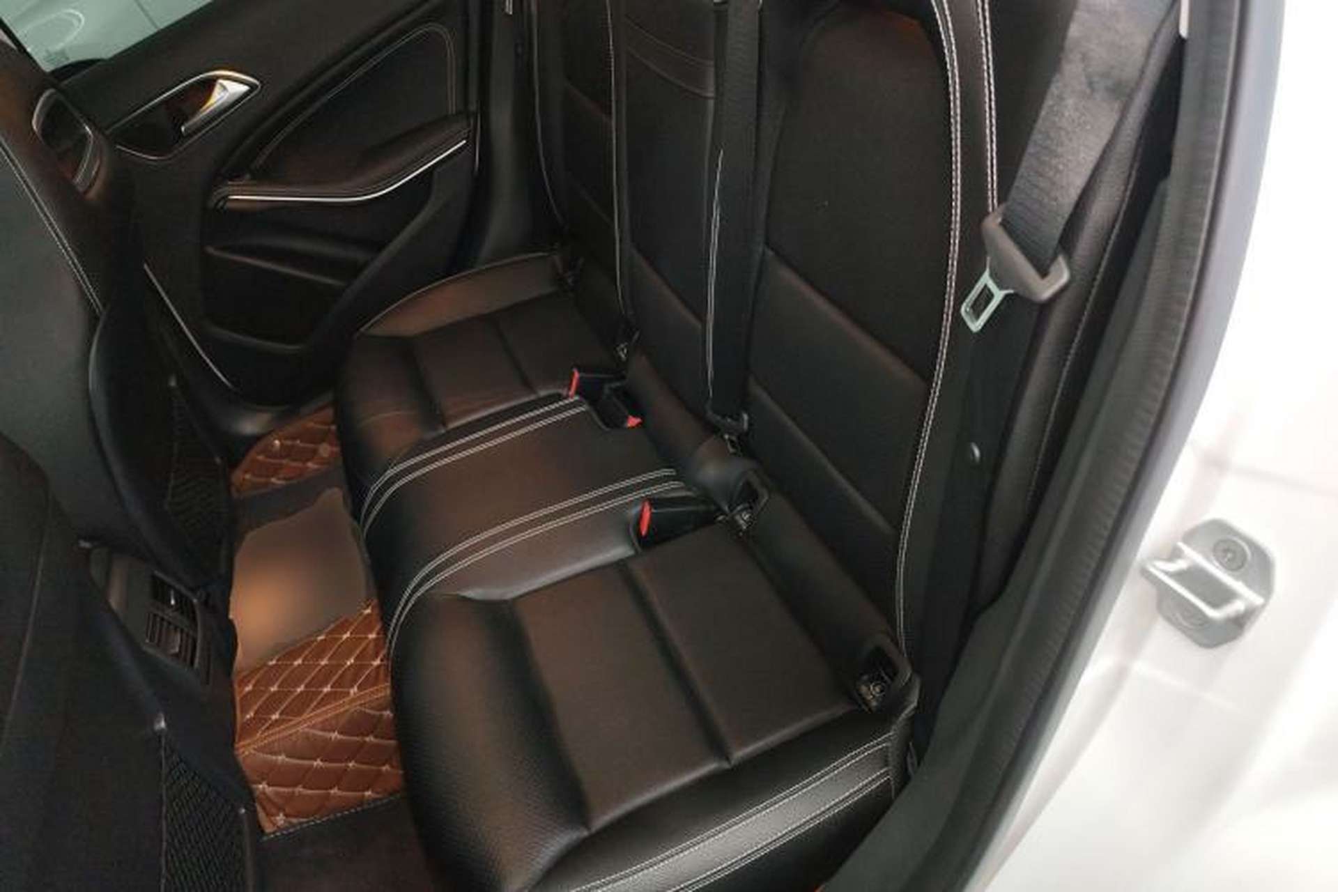 Used Mercedes-Benz GLA 2017 GLA 220 4MATIC Luxury Model Left Rear Seat