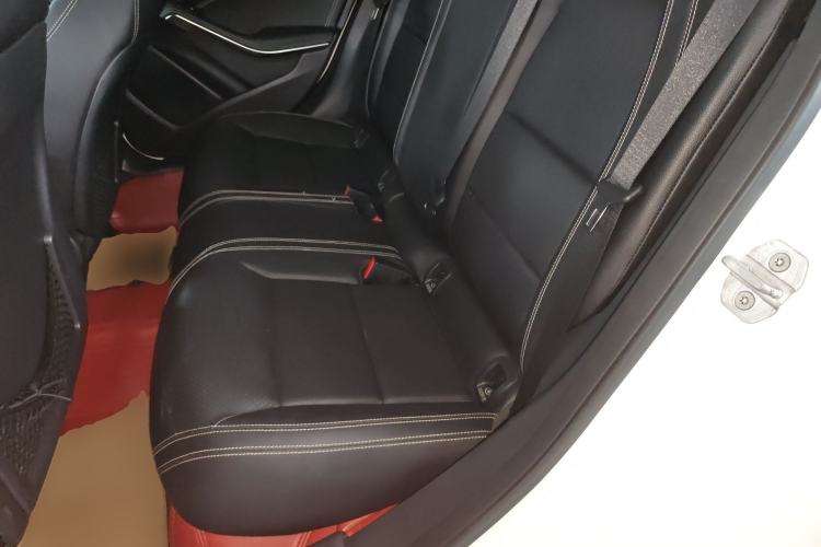 Used Mercedes-Benz GLA 2017 GLA 220 4MATIC Fashion Model Left Rear Seat