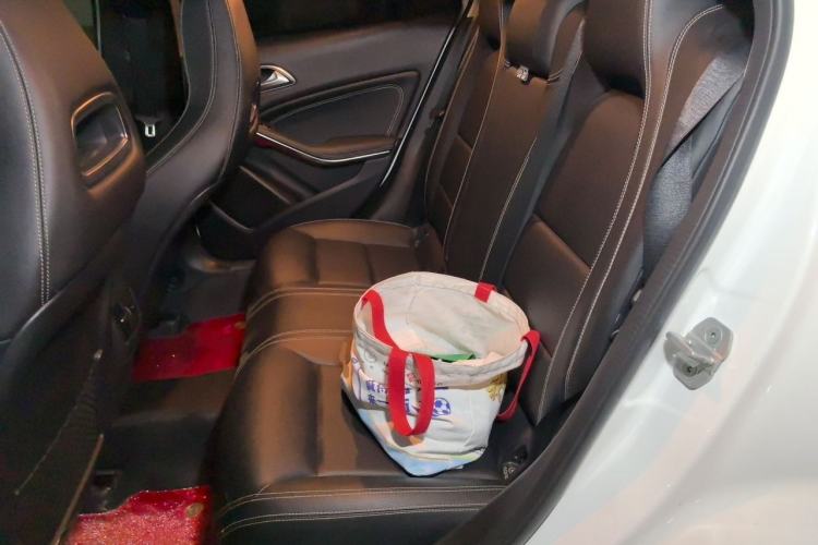 Used Mercedes-Benz GLA 2017 GLA 200 Fashion Model Left Rear Seat