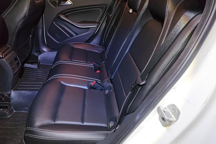 Used Mercedes-Benz GLA 2017 GLA 200 Fashion Model Left Rear Seat