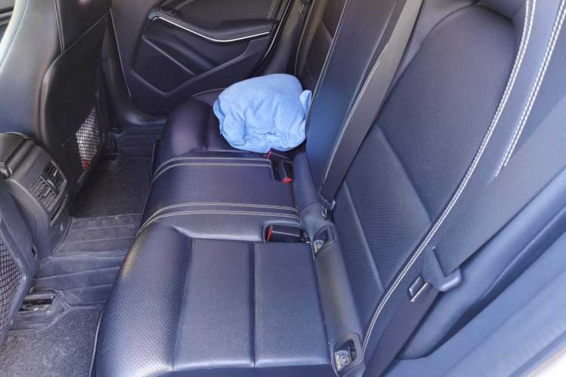 Used Mercedes-Benz GLA 2017 GLA 220 4MATIC Fashion Model Left Rear Seat