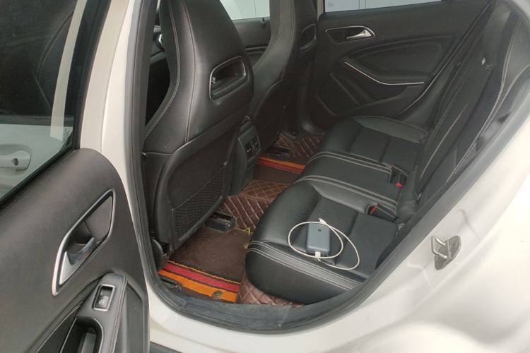 Used Mercedes-Benz GLA 2017 GLA 200 Fashion Model Left Rear Seat