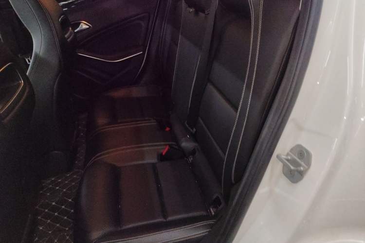 Used Mercedes-Benz GLA 2017 GLA 200 Sport Edition Left Rear Seat