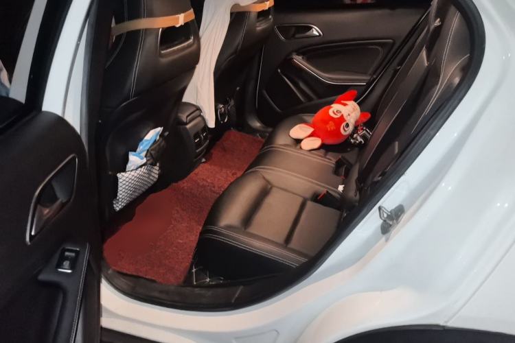 Used Mercedes-Benz GLA 2017 GLA 200 Fashion Model Left Rear Seat
