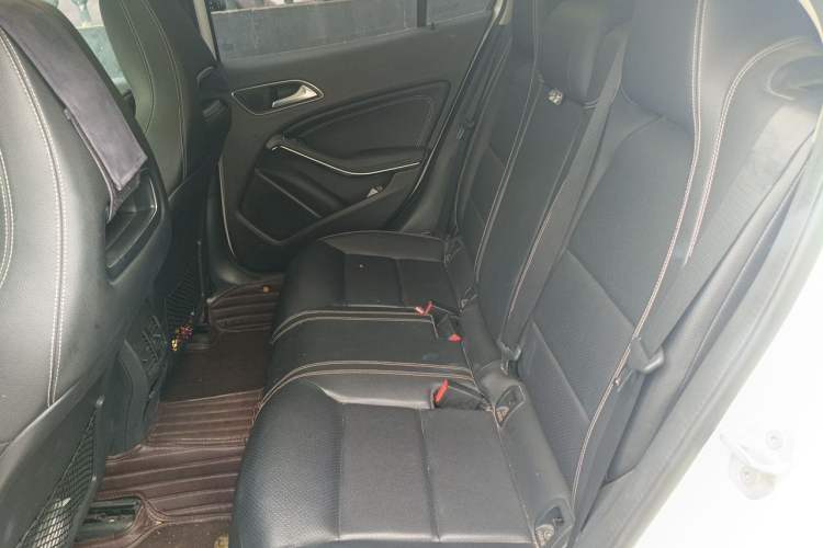 Used Mercedes-Benz GLA 2017 GLA 200 Fashion Model Left Rear Seat