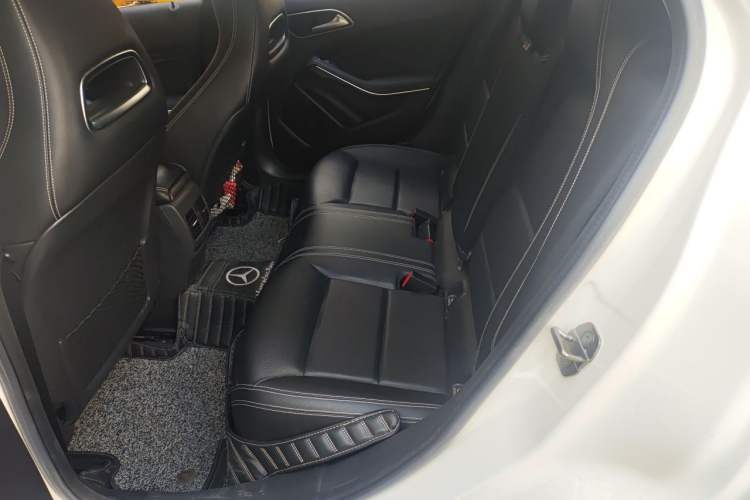 Used Mercedes-Benz GLA 2017 GLA 200 Fashion Model Left Rear Seat