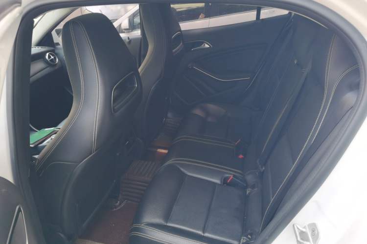 Used Mercedes-Benz GLA 2017 GLA 200 Sport Edition Left Rear Seat