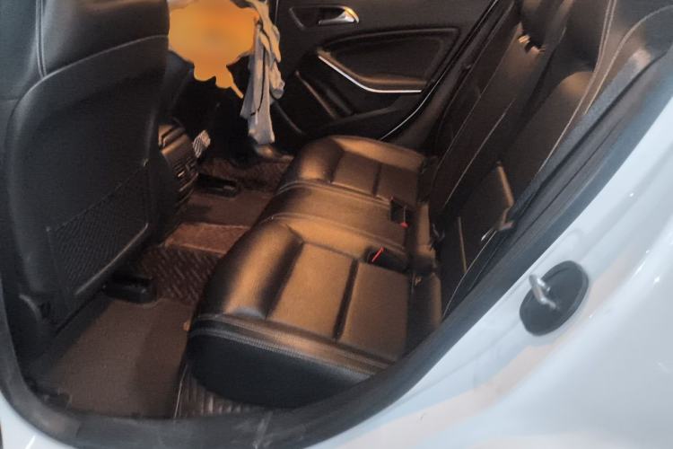 Used Mercedes-Benz GLA 2017 GLA 200 Fashion Model Left Rear Seat
