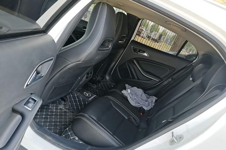 Used Mercedes-Benz GLA 2017 GLA 200 Sport Edition Left Rear Seat