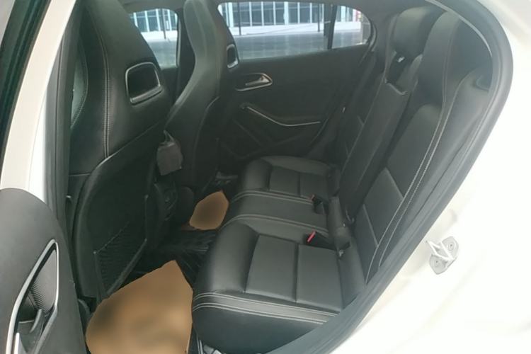 Used Mercedes-Benz GLA 2017 GLA 200 Fashion Model Left Rear Seat