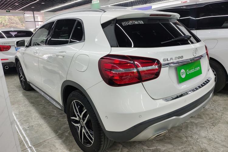 Used Mercedes-Benz GLA 2017 GLA 200 Fashion Model Left Side