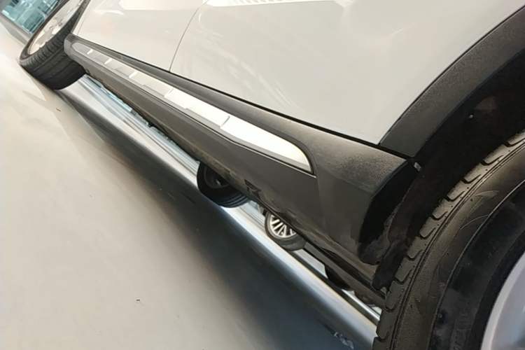 Used Mercedes-Benz GLA 2017 GLA 200 Sport Edition Left Side Sill