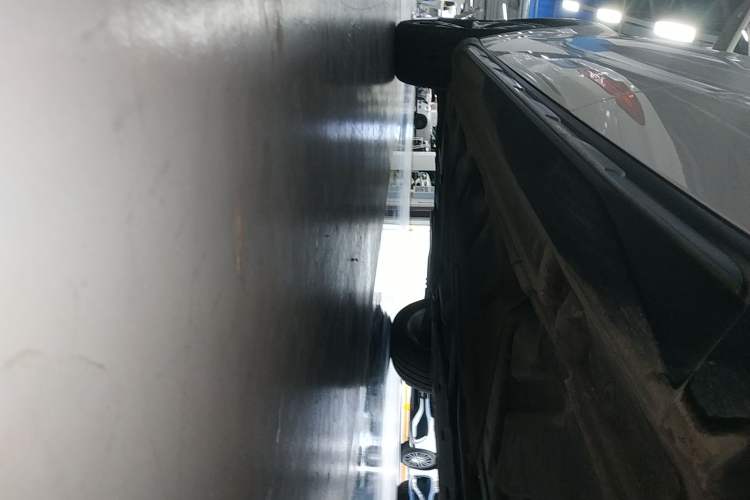 Used Mercedes-Benz GLA 2017 GLA 220 4MATIC Fashion Model Left Side Sill
