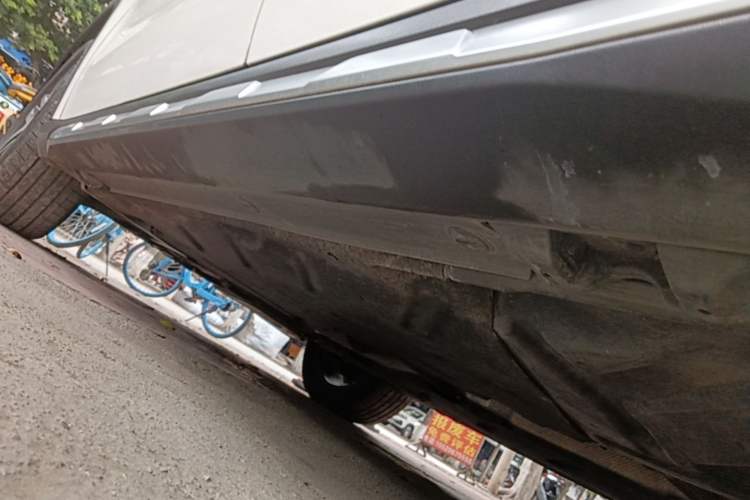 Used Mercedes-Benz GLA 2017 GLA 200 Fashion Model Left Side Sill