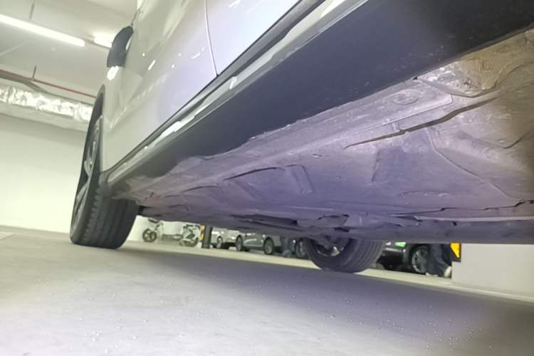 Used Mercedes-Benz GLA 2017 GLA 220 4MATIC Fashion Model Left Side Sill