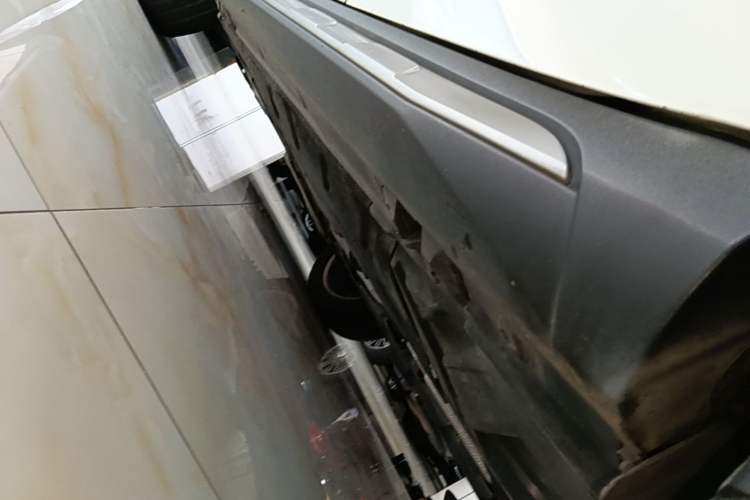 Used Mercedes-Benz GLA 2017 GLA 200 Sport Edition Left Side Sill