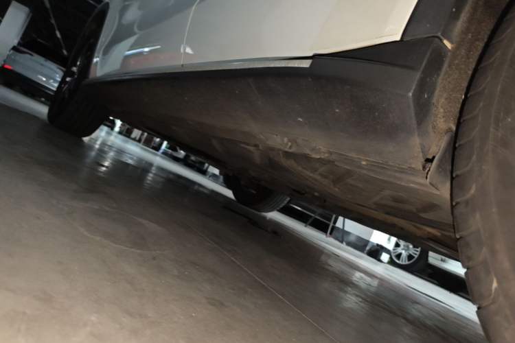 Used Mercedes-Benz GLA 2017 GLA 200 Fashion Model Left Side Sill