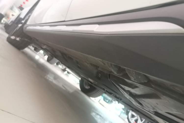 Used Mercedes-Benz GLA 2017 GLA 200 Fashion Model Left Side Sill