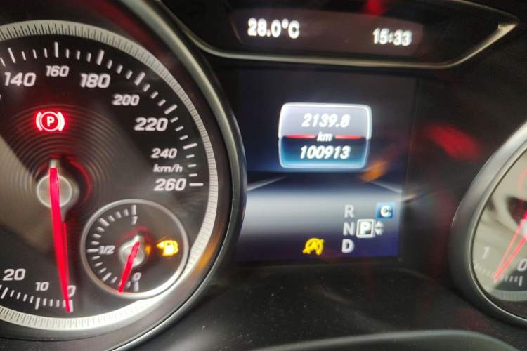 Used Mercedes-Benz GLA 2017 GLA 200 Sport Edition Odometer Close Up