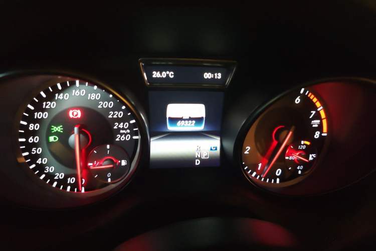 Used Mercedes-Benz GLA 2017 GLA 200 Sport Edition Odometer Close Up