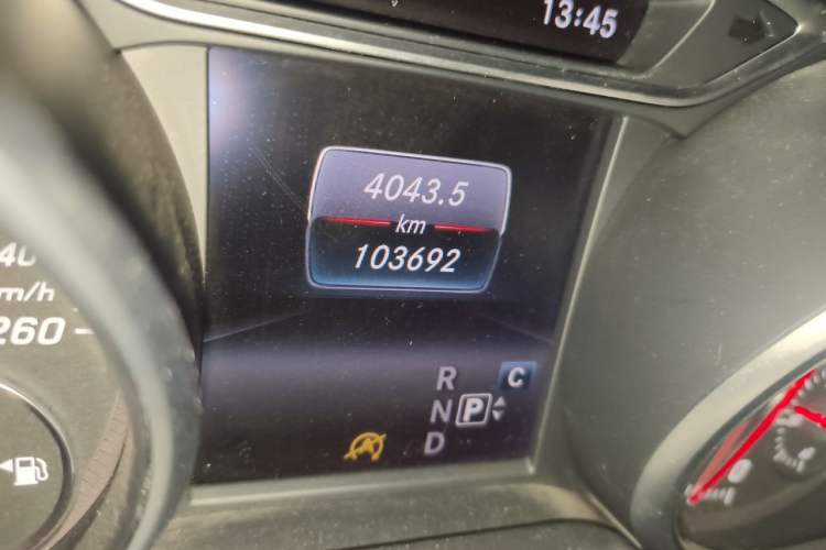 Used Mercedes-Benz GLA 2017 GLA 200 Fashion Model Odometer Close Up