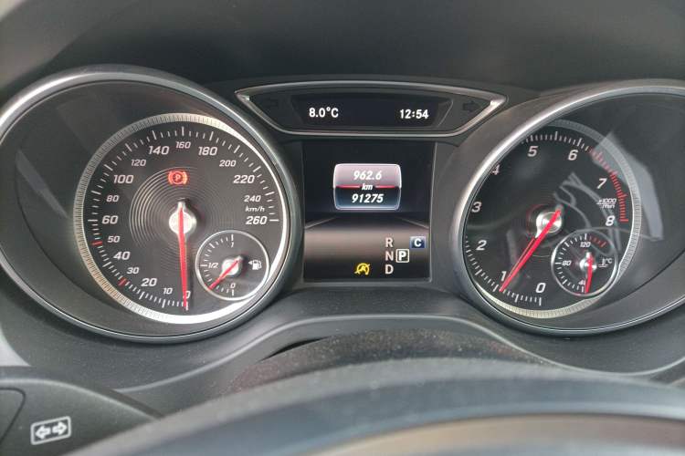 Used Mercedes-Benz GLA 2017 GLA 200 Sport Edition Odometer Close Up